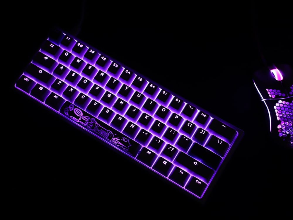 Клавиатура с подсветкой и игровая мышь